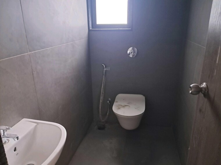 Bathroom, dnk-square Commercial Office Space 1200 Sq.Ft. In Viman Nagar Pune 10222206