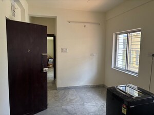 Room in 3 BHK Apartment at Sristi Plaza, Chinar Park – for Rent