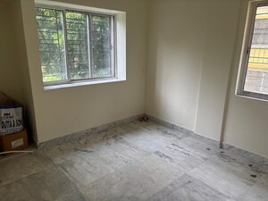 Room in 3 BHK Apartment at Sristi Plaza, Chinar Park – for Rent