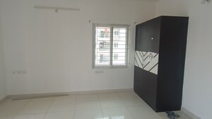 Room in 3 BHK Apartment at Cybercity Rainbow Vistas Rock Gardens, Hi Tech City – for Rent