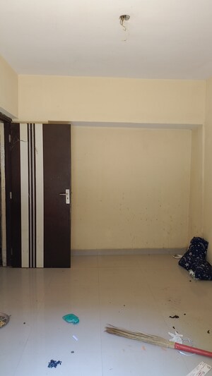 Room in 1 BHK Apartment at Dreams Nirman, Nalasopara West – for Rent