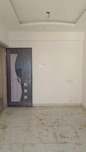 Room in 1 BHK Apartment at Dreams Nirman, Nalasopara West – for Rent