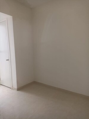 Room in 4 BHK Apartment at Runwal Bliss, Kanjurmarg East – for Rent