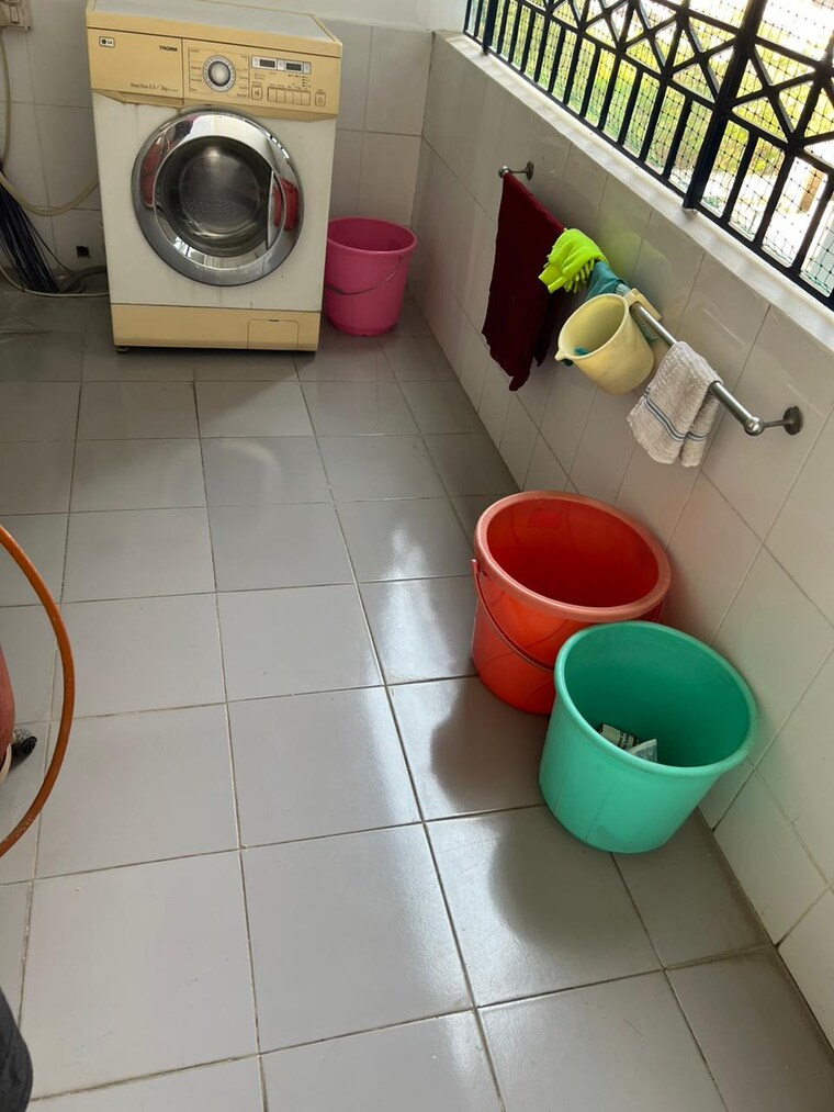 Bathroom, abd-homes 3.5 Bedroom 1700 Sq.Ft. Apartment In Bannerghatta Road Bangalore 10224387