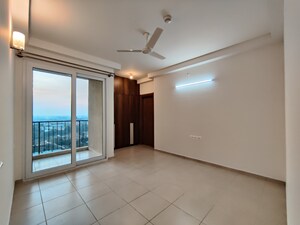 Room in 2 BHK Apartment at Bhartiya City, Thanisandra Main Road – for Rent