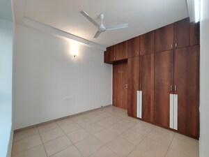 Room in 2 BHK Apartment at Bhartiya City, Thanisandra Main Road – for Rent