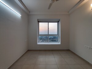 Room in 2 BHK Apartment at Bhartiya City, Thanisandra Main Road – for Rent