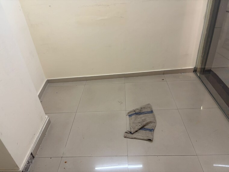 Team Area, rustomjee-eaze-zone-mall Commercial Office Space 144 Sq.Ft. In Malad West Mumbai 10229919