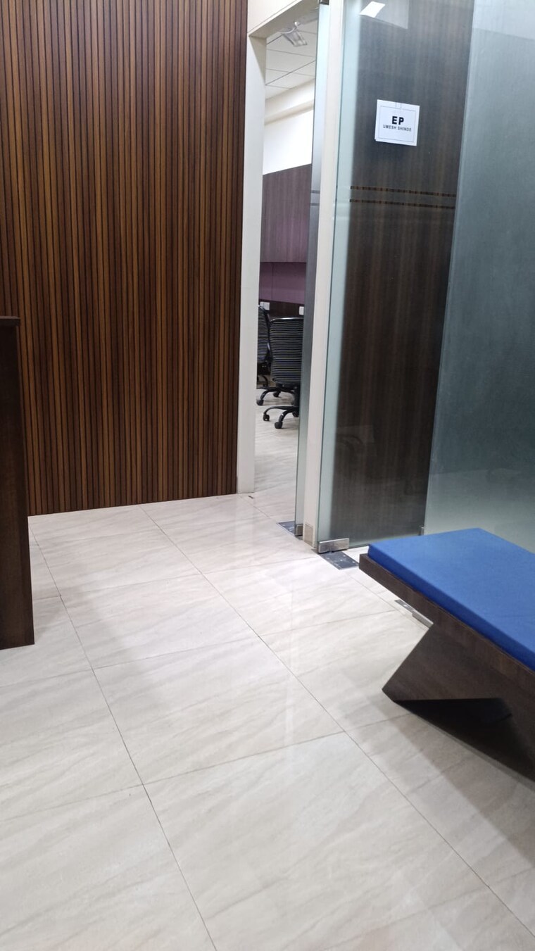 Room, laxmi-business-park Commercial Office Space 880 Sq.Ft. In Oshiwara Mumbai 10230012