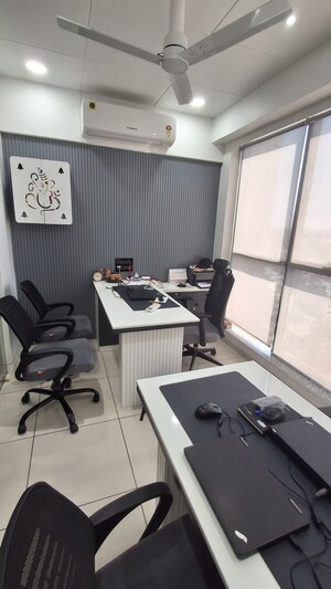  Office Space For Rent in Ratnanjali Solitaire, Satellite
