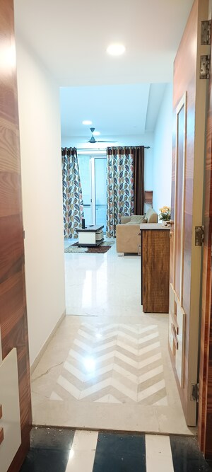 2 BHK Apartment – Entrance View at Lodha Fiorenza, Goregaon East - for Rent