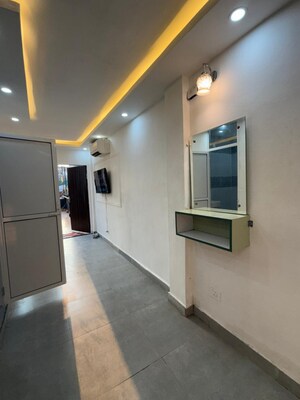 Room in 1 BHK Builder Floor at Lajpat Nagar – for Rent