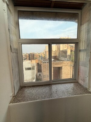 Room in 1 BHK Builder Floor at Lajpat Nagar – for Rent