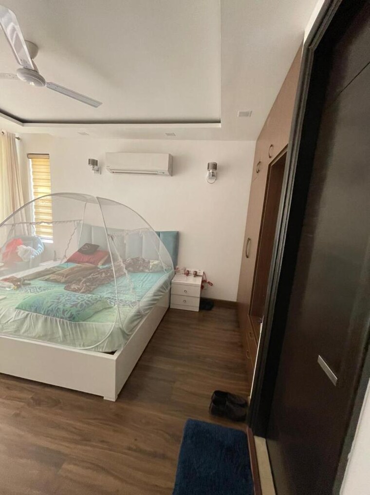 Master Bedroom, emaar-marbella 5 Bedroom 500 Sq.Yd. Villa In Sector 66 Gurgaon 10231271