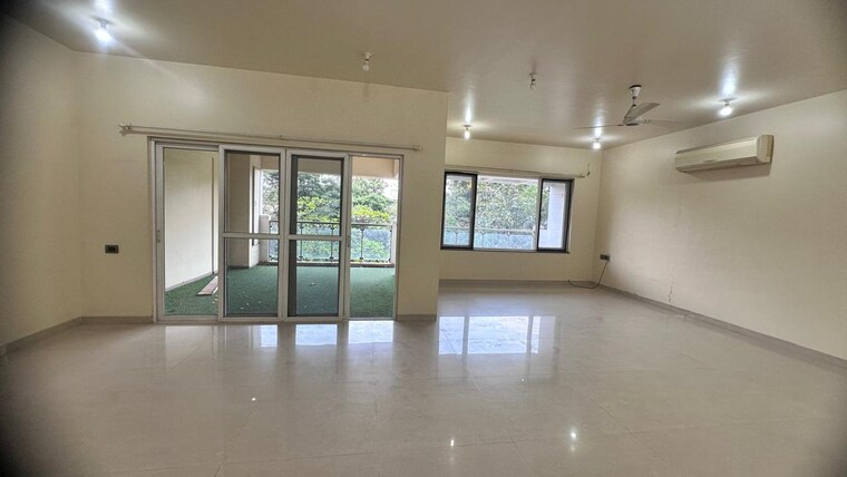 Room, landmark-garden 3.5 Bedroom 2450 Sq.Ft. Apartment In Kalyani Nagar Pune 10231311