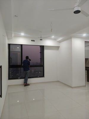 Room in 2 BHK Apartment at Sunteck Avenue 2, Goregaon West – for Sale
