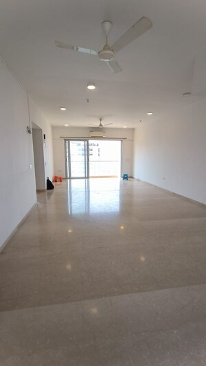 Room in 3 BHK Apartment at Suraj Tranquil Bay 1, Prabhadevi – for Rent