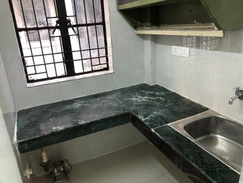 GNIDA Kashiram Apartments