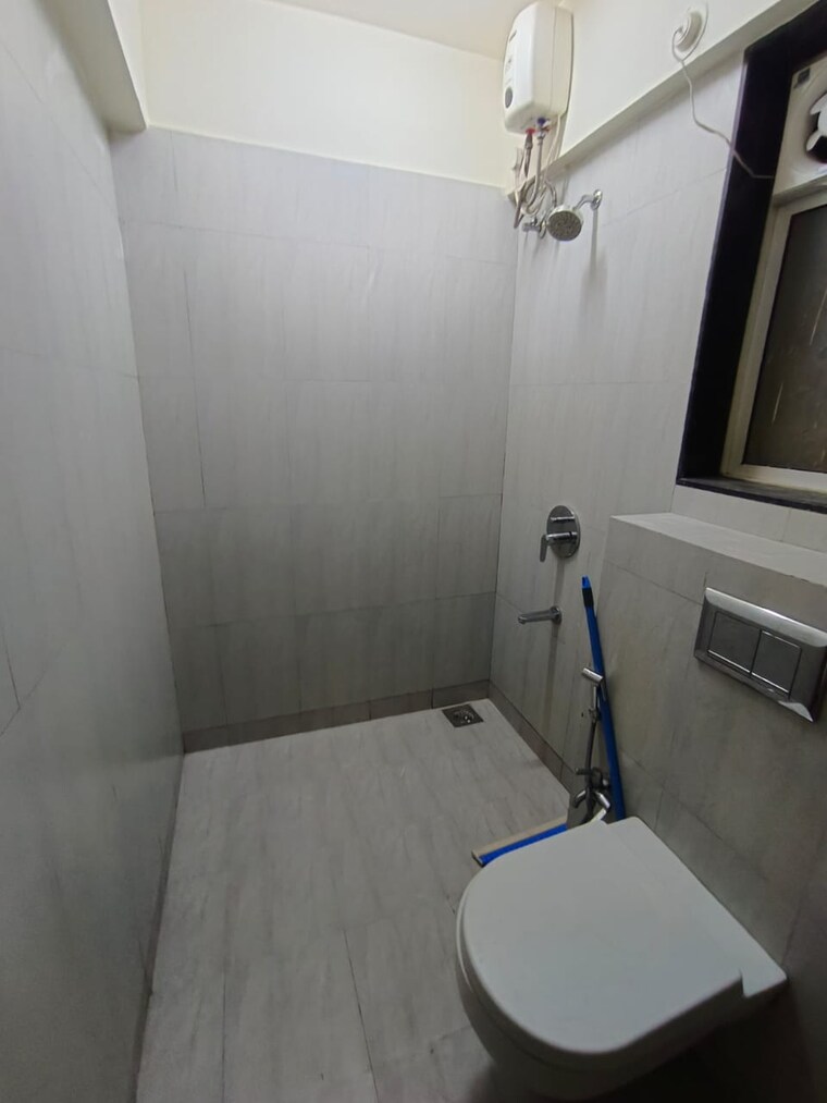 Bathroom, mm-spectra 2 Bedroom 940 Sq.Ft. Apartment In Chembur Mumbai 10238947