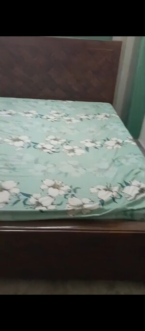 Bedroom in 3 BHK Builder Floor at Puri Kohinoor, Sector 89 – for Rent