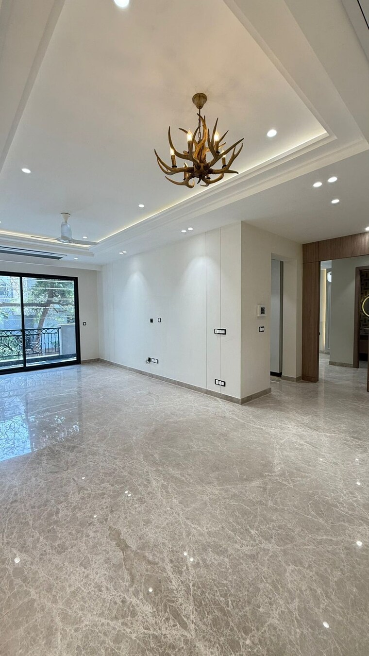 Room, sushant lok i 4 Bedroom 300 Sq.Yd. Builder Floor In Sushant Lok I Gurgaon 10246255