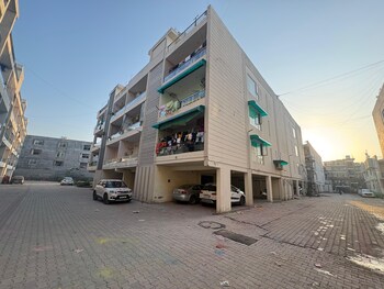 3 BHK Builder Floor for Sale in Pir Machalla, Zirakpur