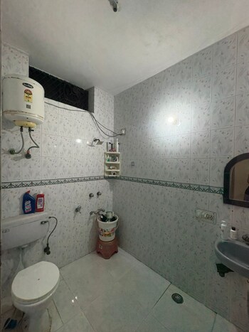 3 BHK Builder Floor for Sale in Lajpat Nagar I, Delhi