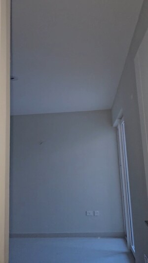 Room in 3 BHK Apartment at Eldeco Live By The Greens, Sector 150 – for Sale