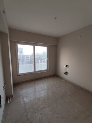 Room in 4 BHK Apartment at ND Palai Towers, Goregaon West – for Rent