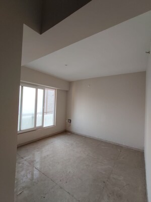 Room in 4 BHK Apartment at ND Palai Towers, Goregaon West – for Rent