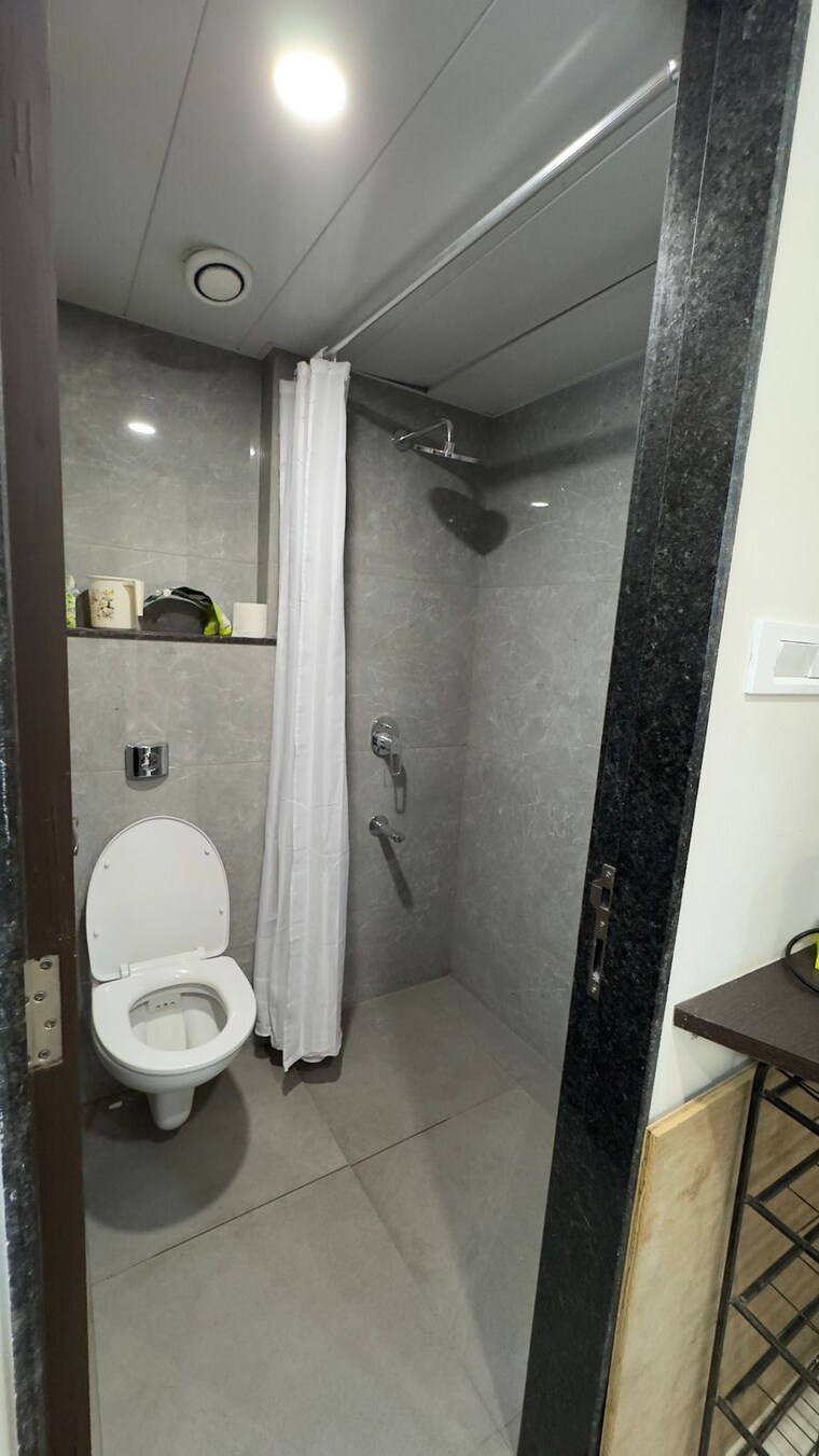Bathroom, vj-indilife Commercial Office Space 490 Sq.Ft. In Pashan Pune 10256648