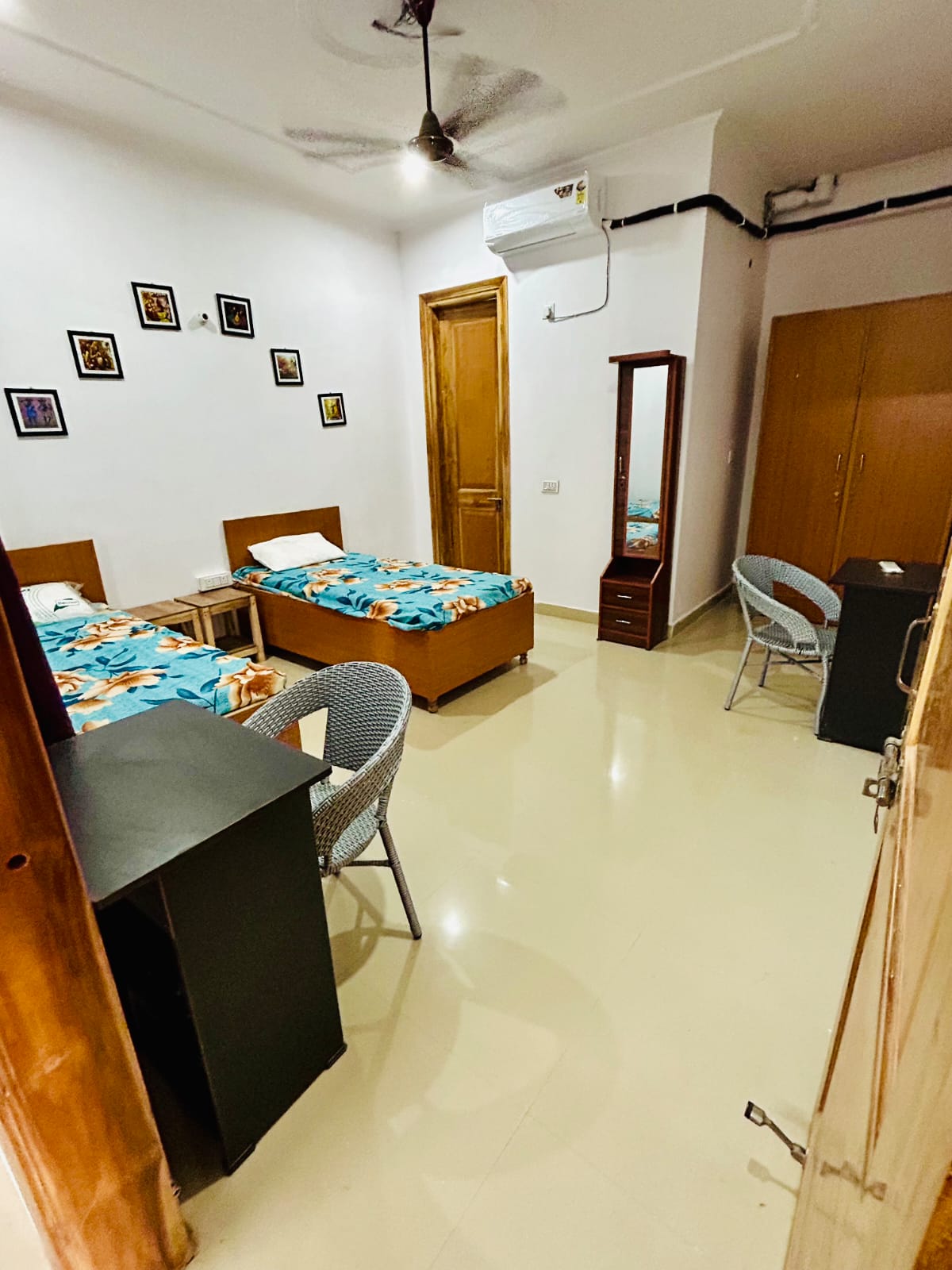 Pg For Rent in Sector 11