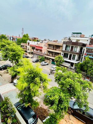  Pg – Exterior View View at Sector 11 - for Rent