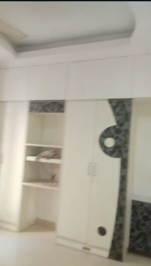 Furnished Amenities in 2 BHK Apartment at Ravi Krupa, Matunga East – for Rent