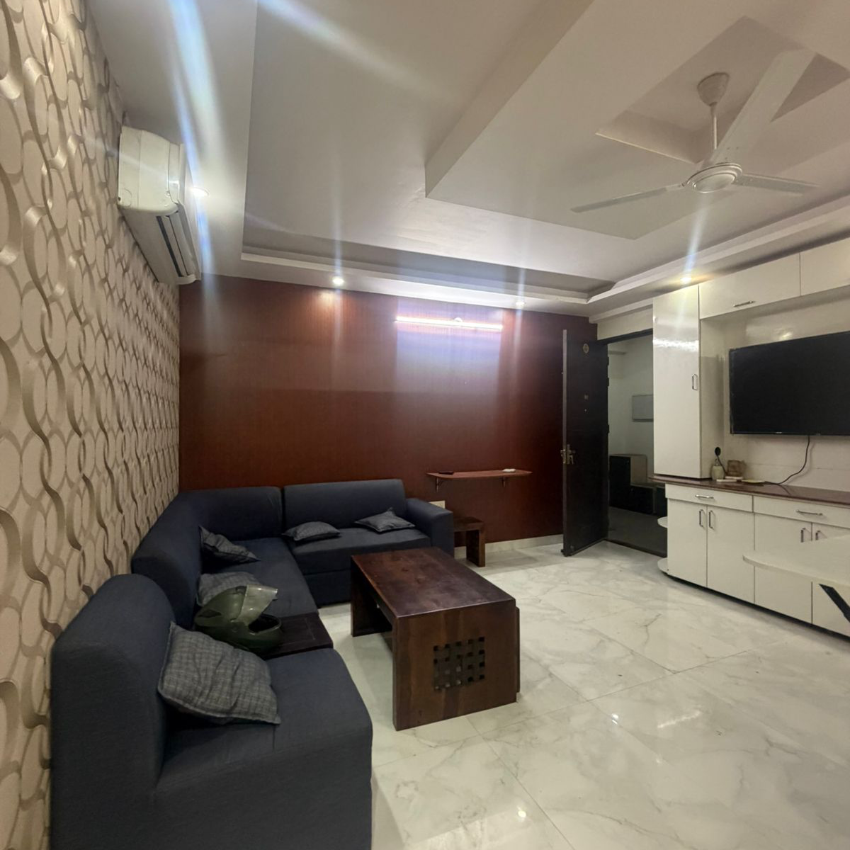 3 BHK + Pooja Room,Servant Room,Extra Room Apartment For Rent in Luxury Villa