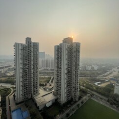3 BHK + Pooja Room,Servant Room,Extra Room Apartment For Rent in Conscient Heritage Max