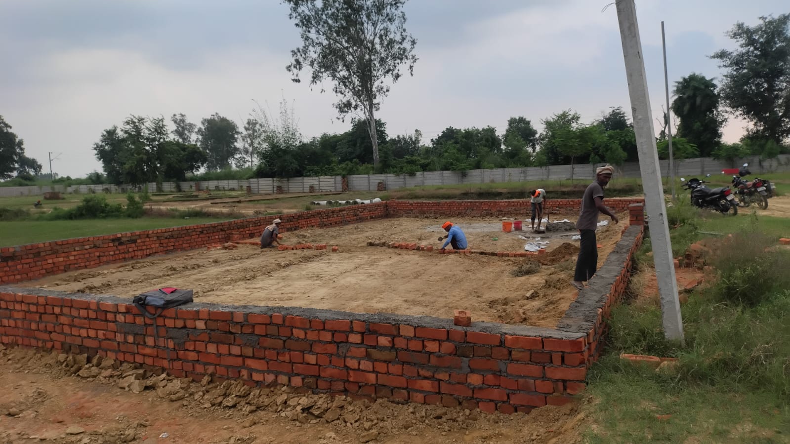 Plot For Sale in Vidhi Estate