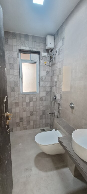 2 BHK Flat for Rent in Borivali West, Mumbai