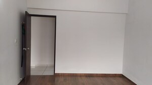 Room in 3 BHK Apartment at Navrangpura – for Rent