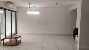 Room in 3 BHK Apartment at Navrangpura – for Rent