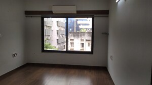 Room in 3 BHK Apartment at Navrangpura – for Rent