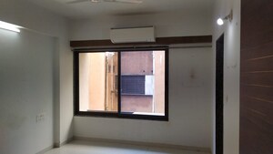 Room in 3 BHK Apartment at Navrangpura – for Rent