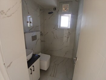 Emaar Emerald Floors Premier