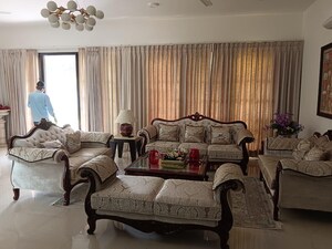Living Room in 5 BHK Villa at Vipul Tatvam Villas, Sector 48 – for Sale