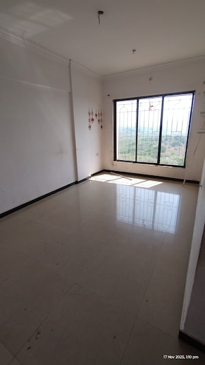 Room in 2 BHK Apartment at Charkop - Sector 8 – for Rent