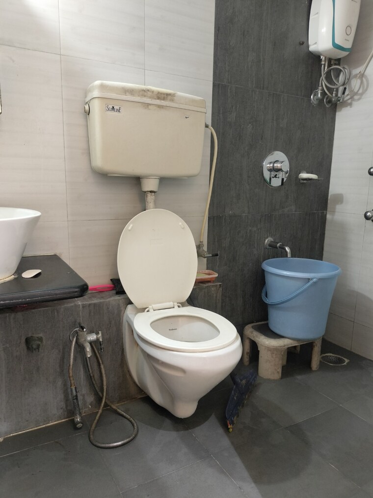 Attached Bathroom, runwal-garden-city 3 Bedroom 1172 Sq.Ft. Apartment In Balkum Pada Thane 10285072