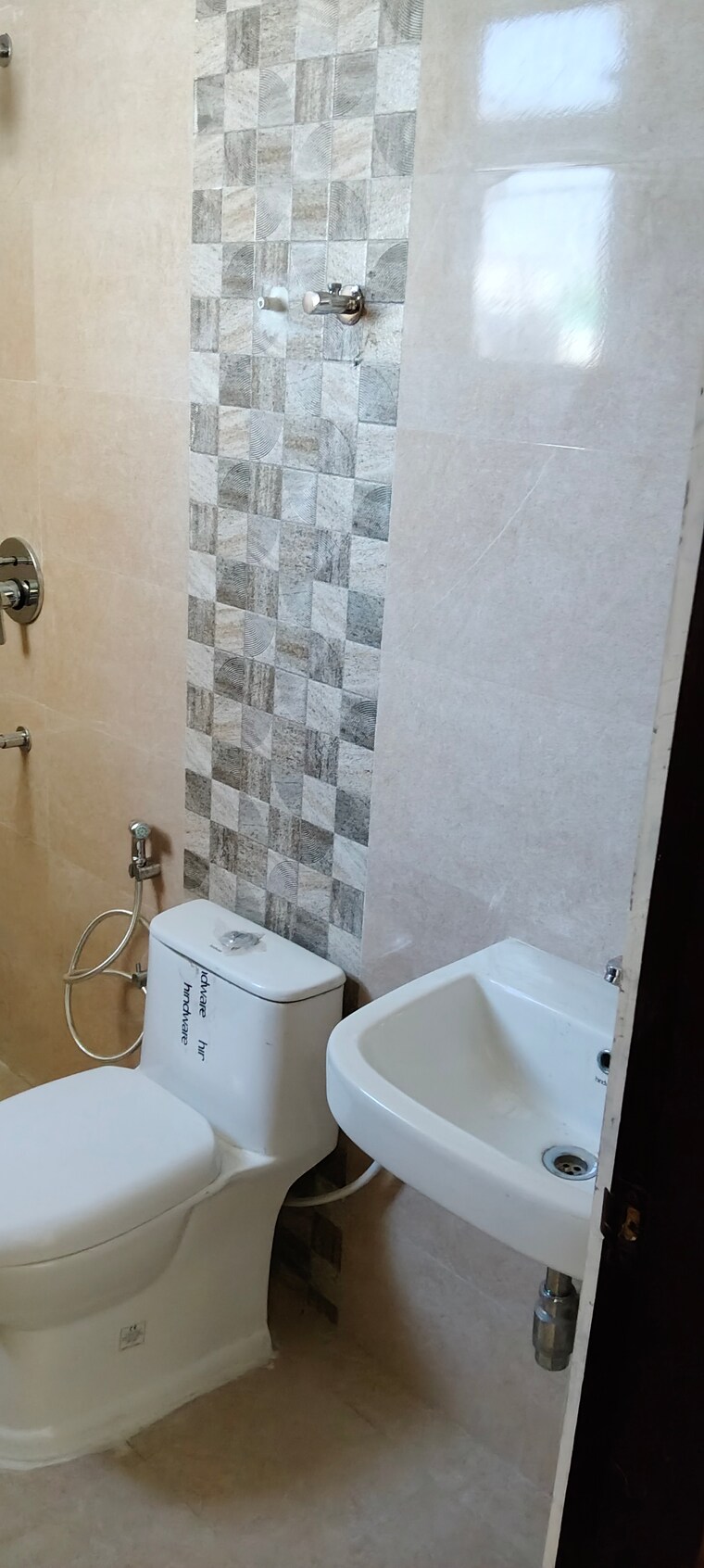 Bathroom, signature-global-park 3 Bedroom 1225 Sq.Ft. Builder Floor In Sohna Sector 36 Gurgaon 10285052
