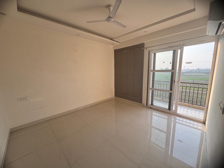 Room, ghb-splande 3 Bedroom 2250 Sq.Ft. Apartment In Patiala Road Zirakpur 10285082