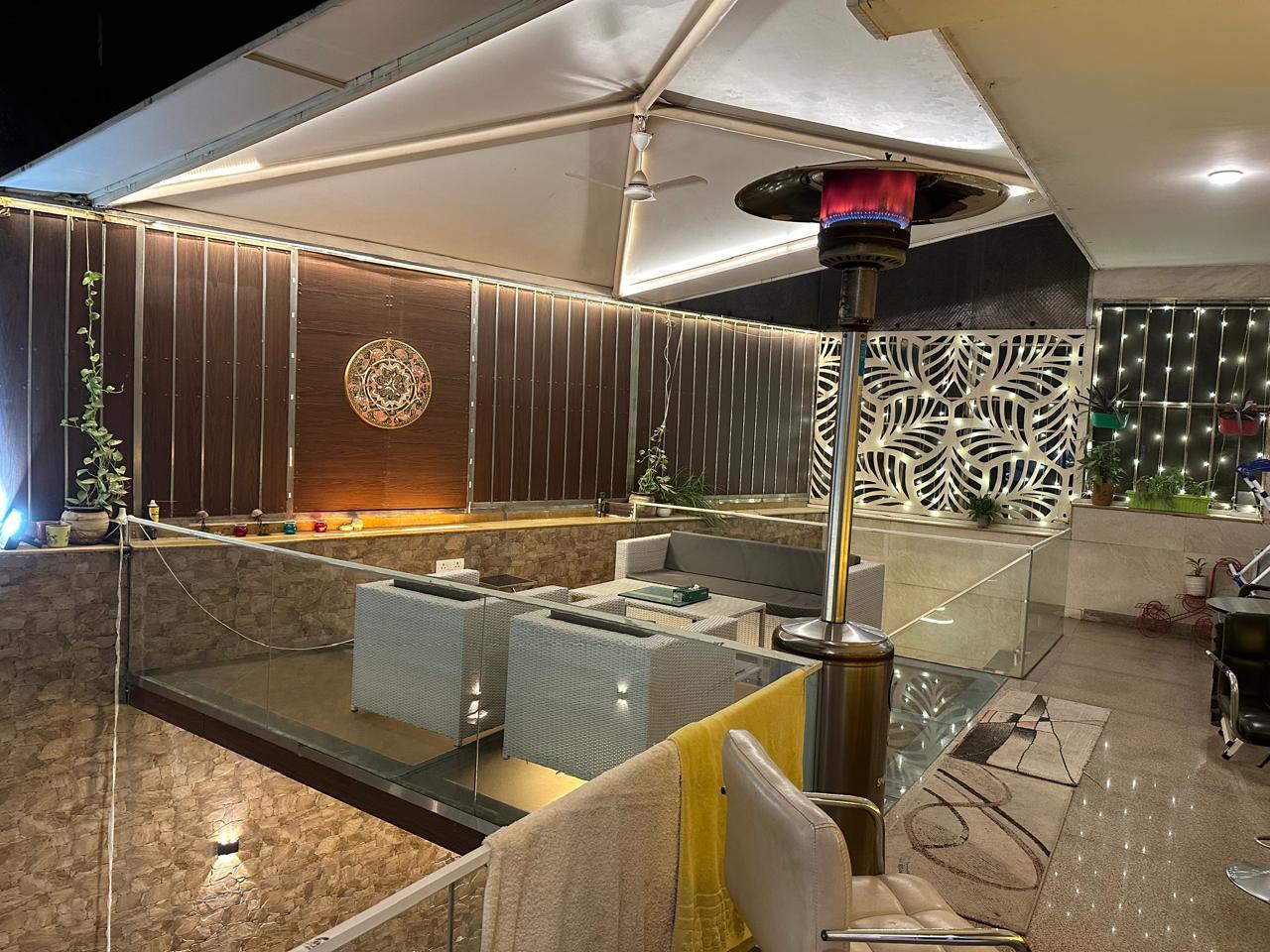 6 BHK + Pooja Room,Servant Room,Study Room,Store Room 450 Sq.Yd. Builder Floor in DLF City Phase IV