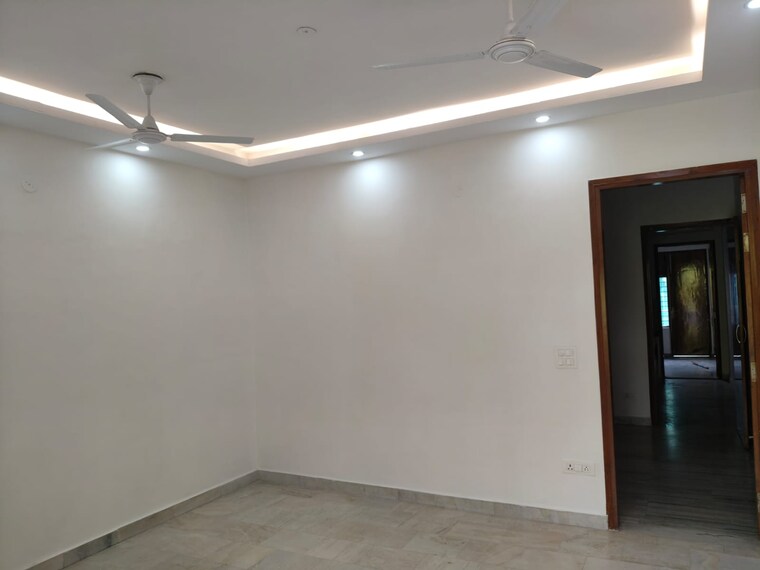 Room, lajpat nagar i 2 Bedroom 900 Sq.Ft. Builder Floor In Lajpat Nagar I Delhi 10285125